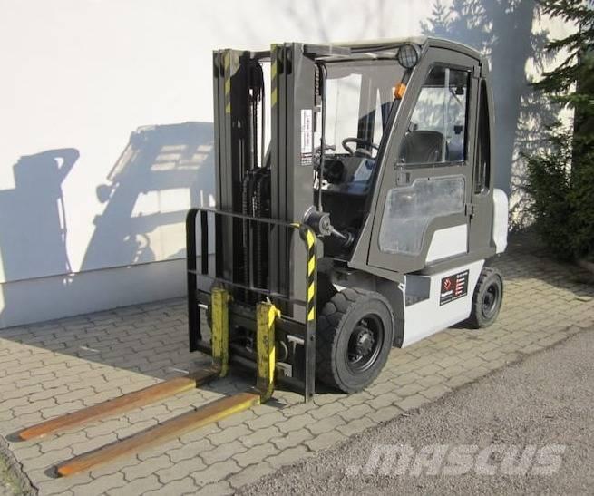 Nissan DX25LPG Chariots GPL