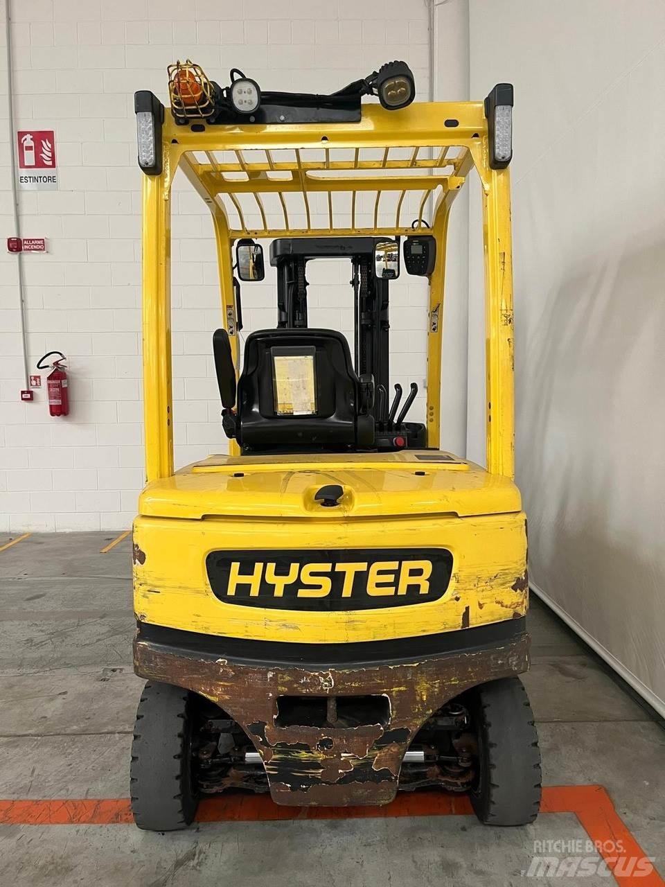Hyster J3.0XN Chariots élévateurs électriques