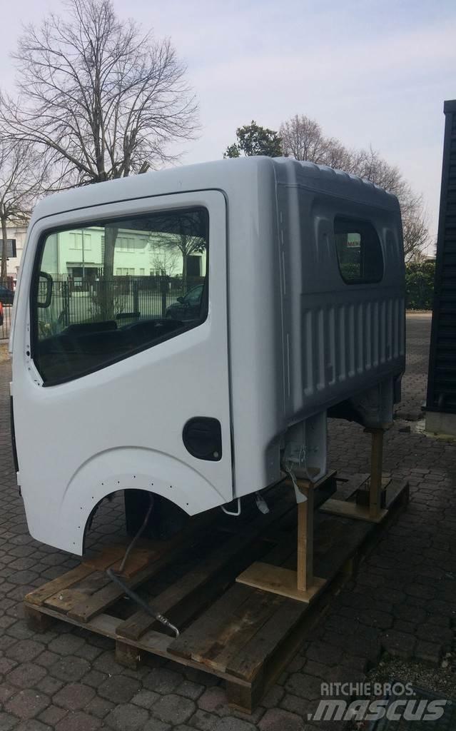 Renault Maxity Cabines