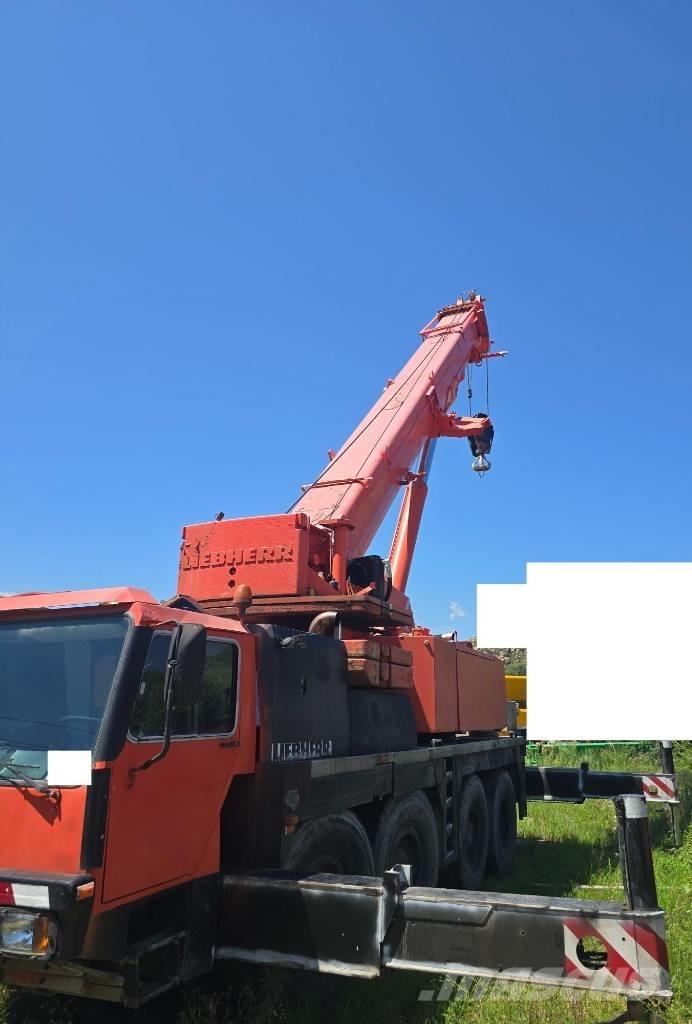 Liebherr LTM 1090-2 Grues tout terrain