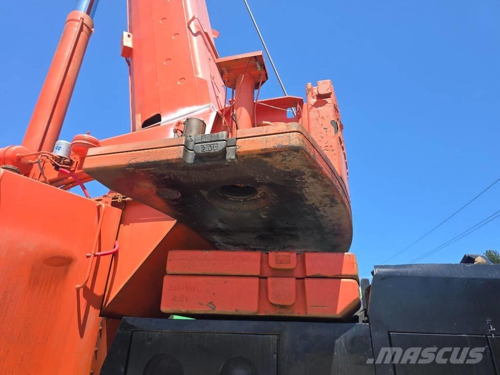 Liebherr LTM 1090-2 Grues tout terrain