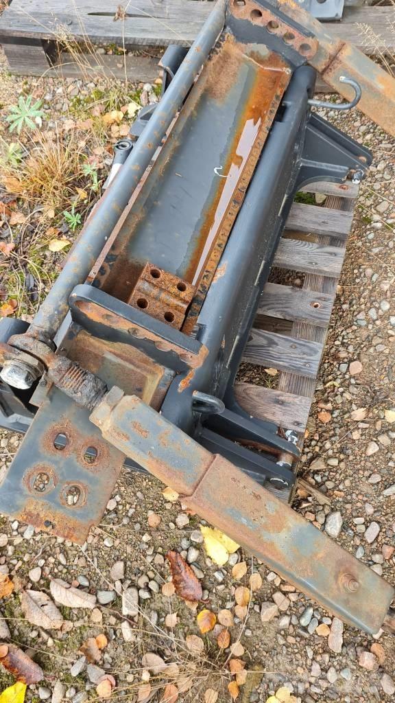  Plogfäste - Attache rapide pour godet