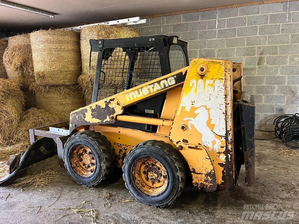 Mustang 2050 Chargeuse compacte