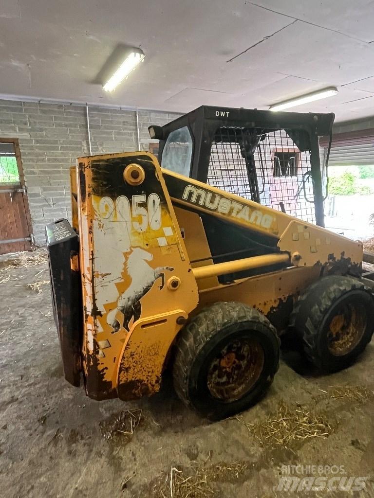 Mustang 2050 Chargeuse compacte