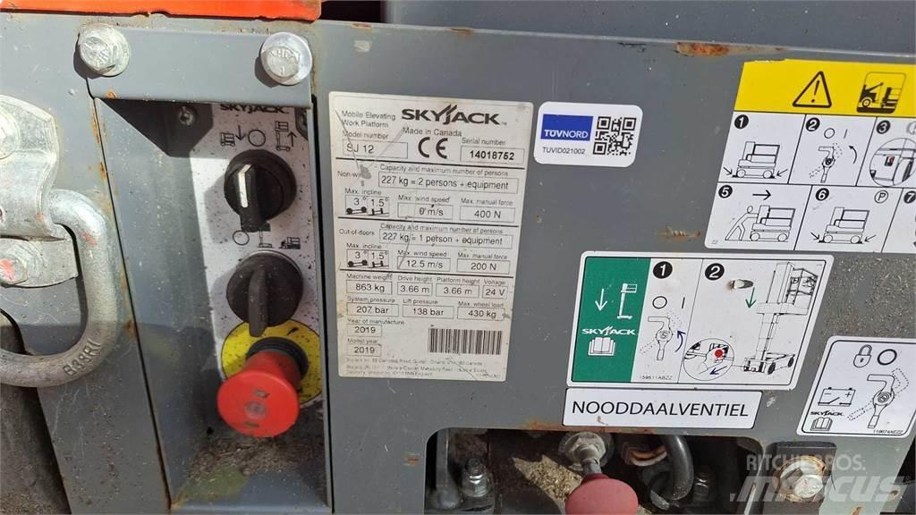 SkyJack SJ12 Autre nacelle élévatrice