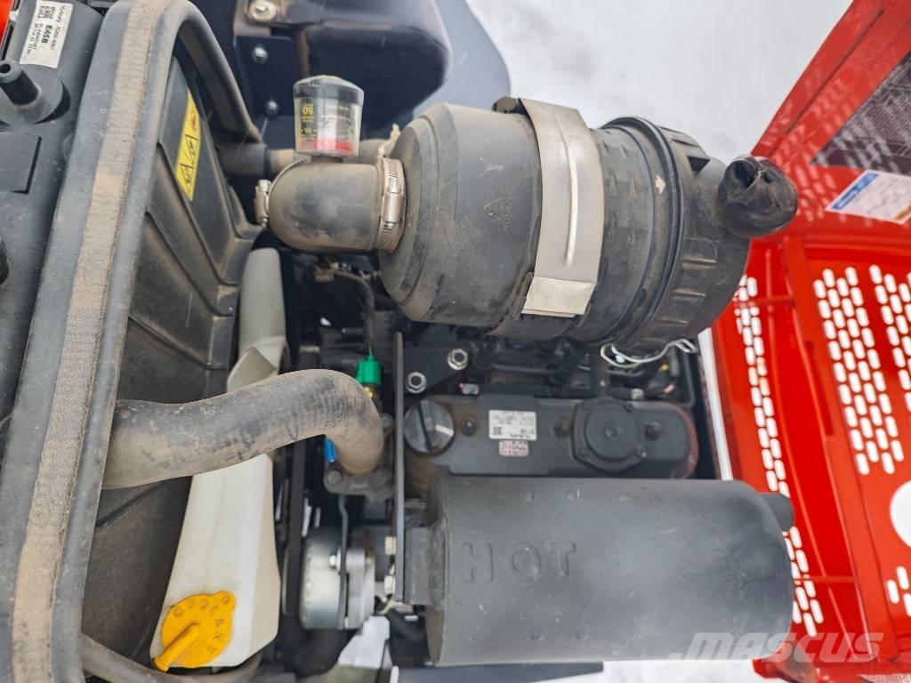 Kubota ZD 1211R Tondeuses montées