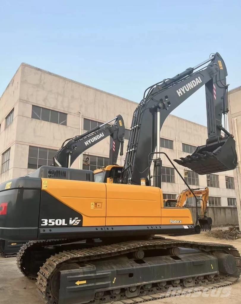 Hyundai 350 L VS Pelle sur chenilles