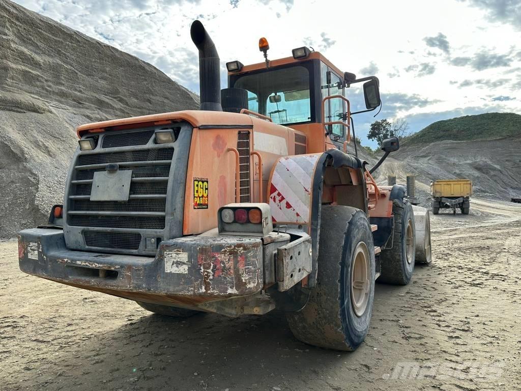 Doosan DL 300 Chargeuse sur pneus
