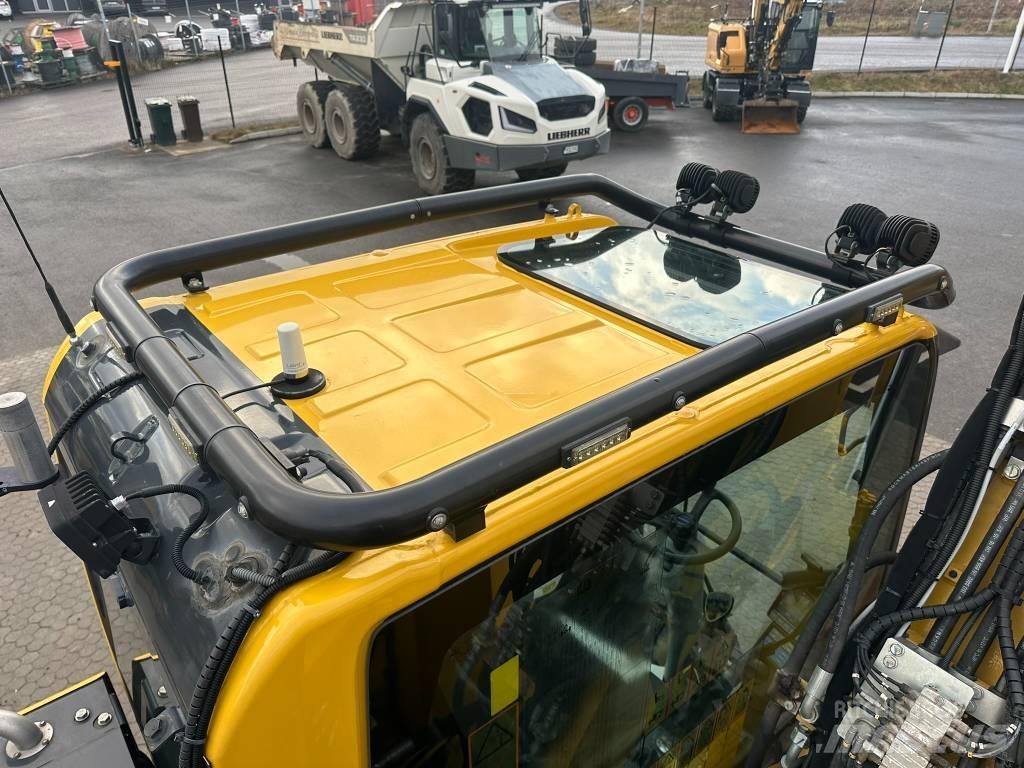Komatsu PW 148-11 Pelle sur pneus