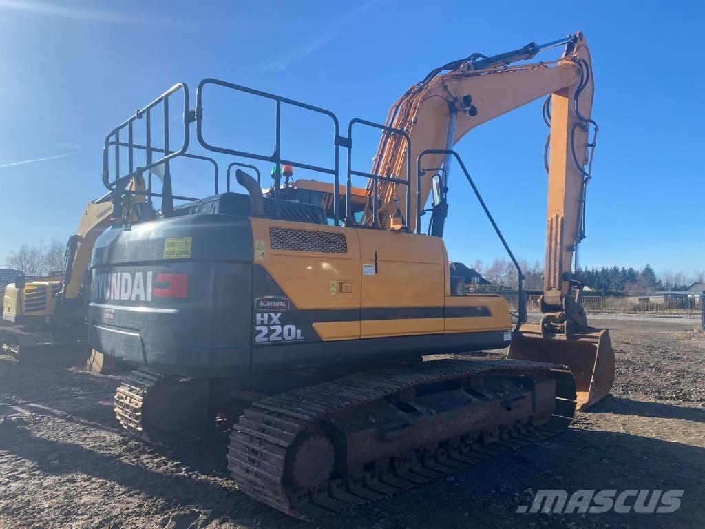 Hyundai HX220L Pelle sur chenilles