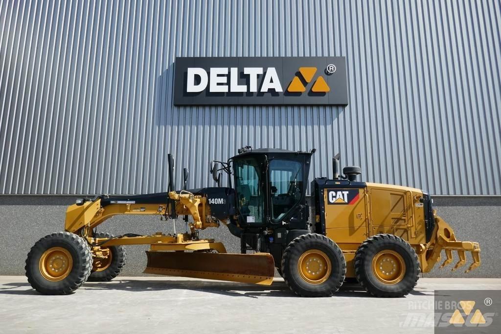 CAT 140M3 Niveleuse