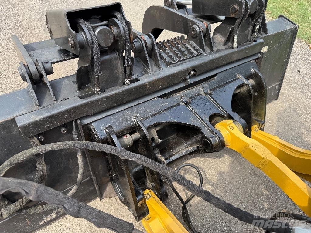 CAT 908 H Chargeuse sur pneus