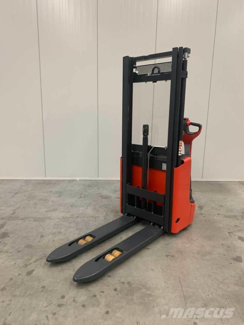 Linde L10 Gerbeur accompagnant
