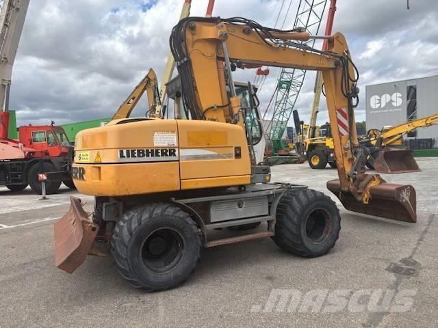 Liebherr A 314 Pelle sur pneus