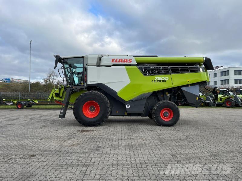 CLAAS LEXION 7500 Moissonneuse batteuse