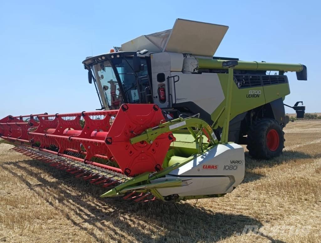 CLAAS Lexion 8700 Moissonneuse batteuse