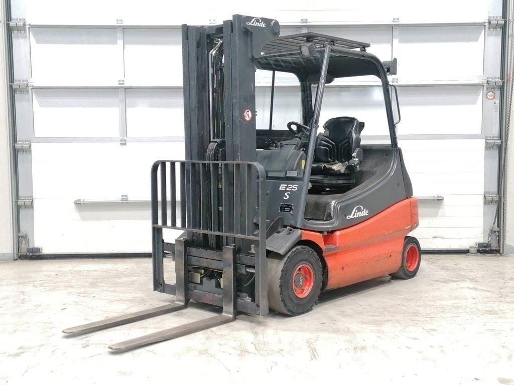 Linde E25-03 Chariots élévateurs électriques
