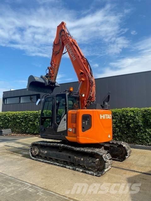 Hitachi ZX 135 US-6 Pelle sur chenilles