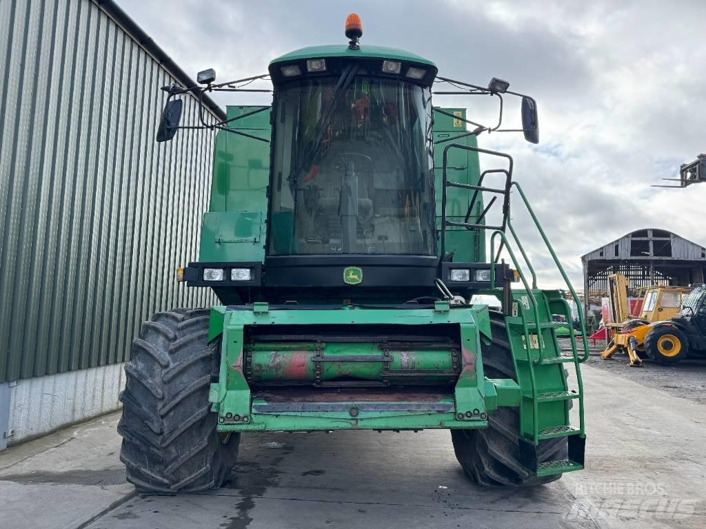 John Deere 1550 WTS Moissonneuse batteuse