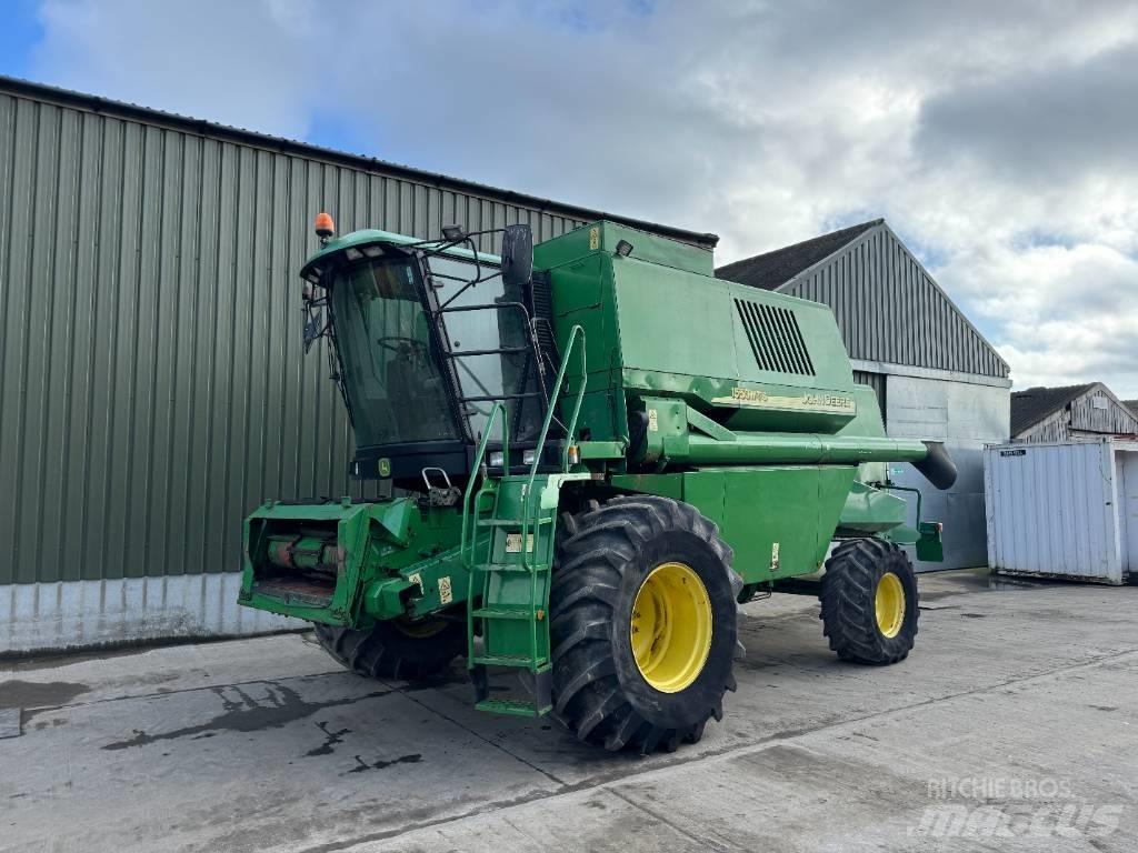 John Deere 1550 WTS Moissonneuse batteuse