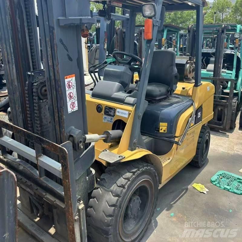 CAT 35 Chariots diesel