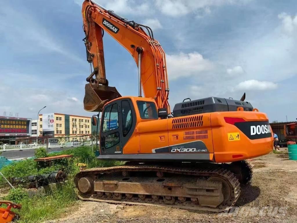 Doosan DX 300 LC Pelle sur chenilles