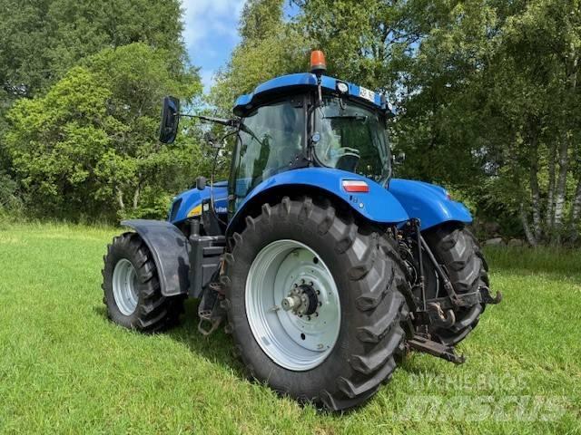New Holland T 7030 Tracteur