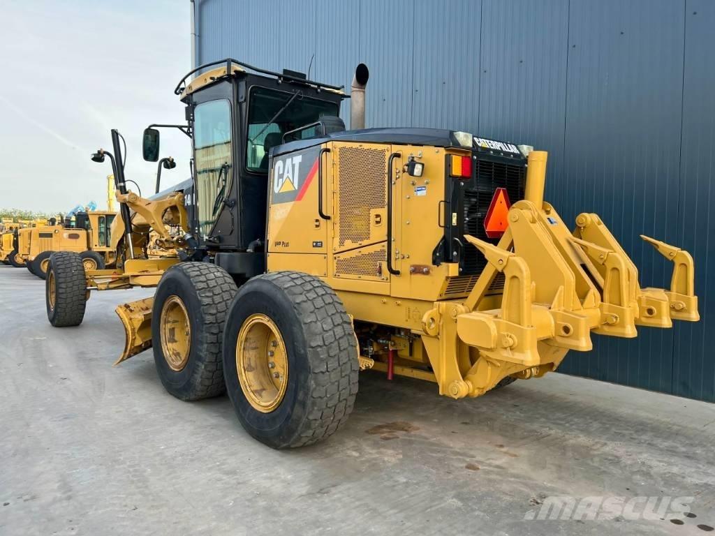 CAT 140M Niveleuse