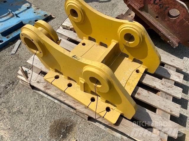 CAT 325 Bras et Godet