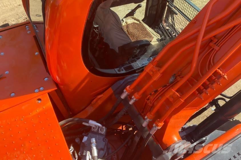 Doosan DX225 Pelle sur chenilles