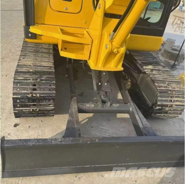 Komatsu PC56-7 Mini pelle < 7t