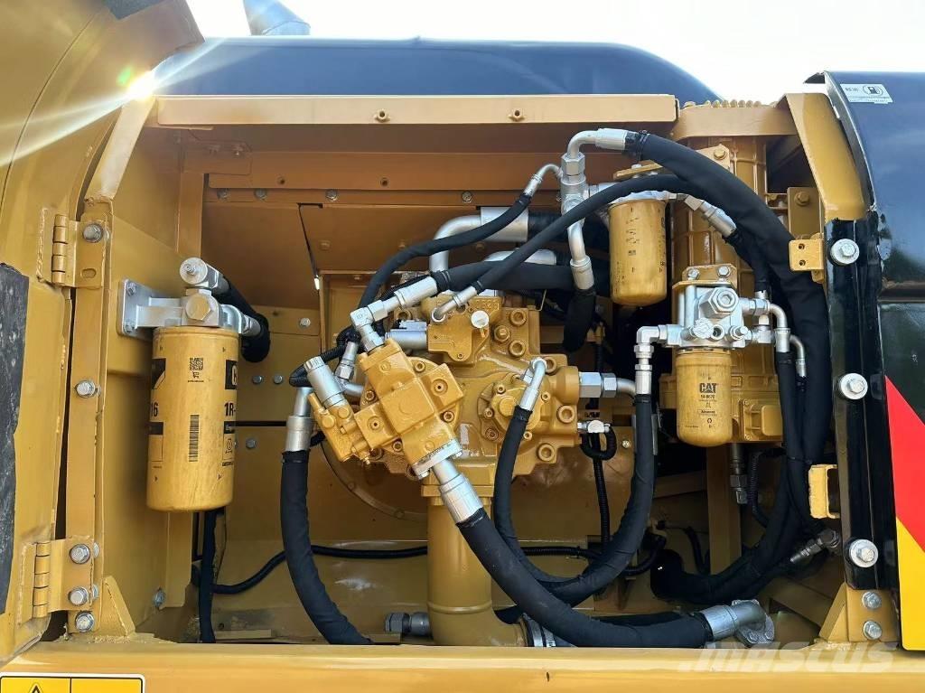 CAT 330 D L Pelle sur chenilles