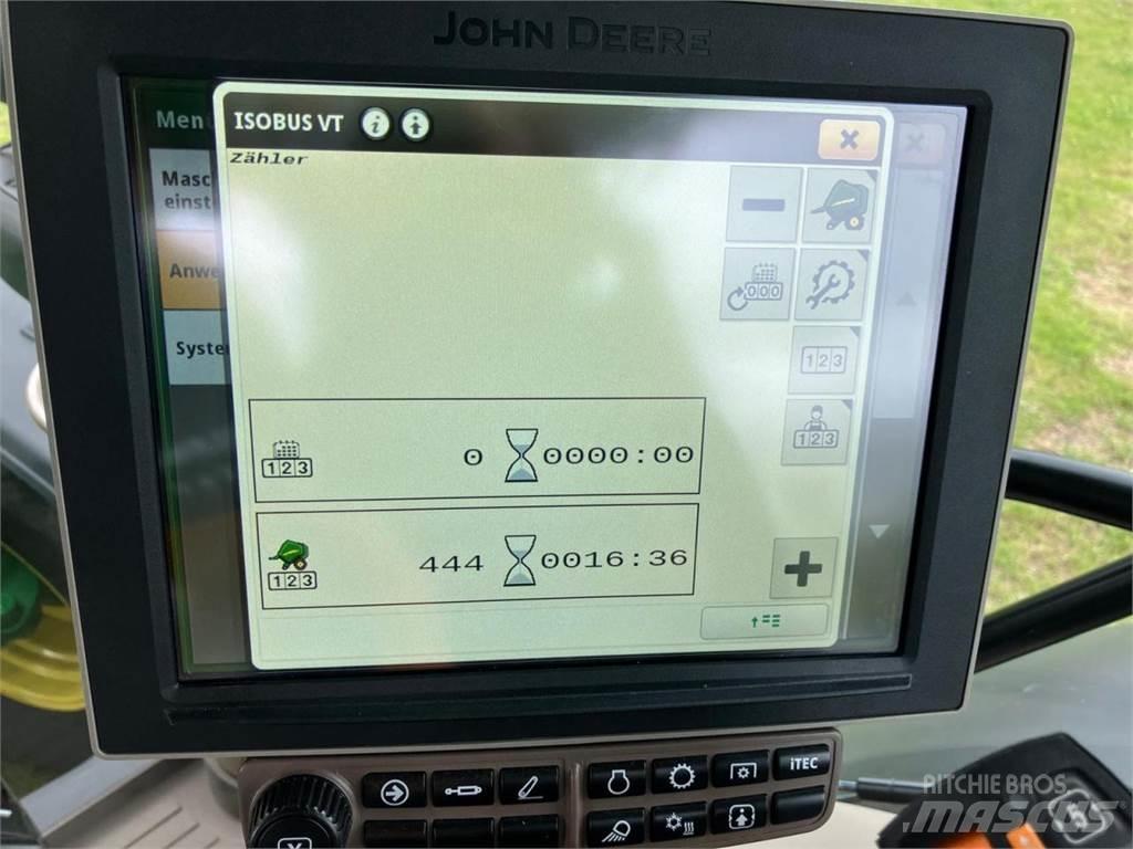 John Deere V461M Presse à balle ronde