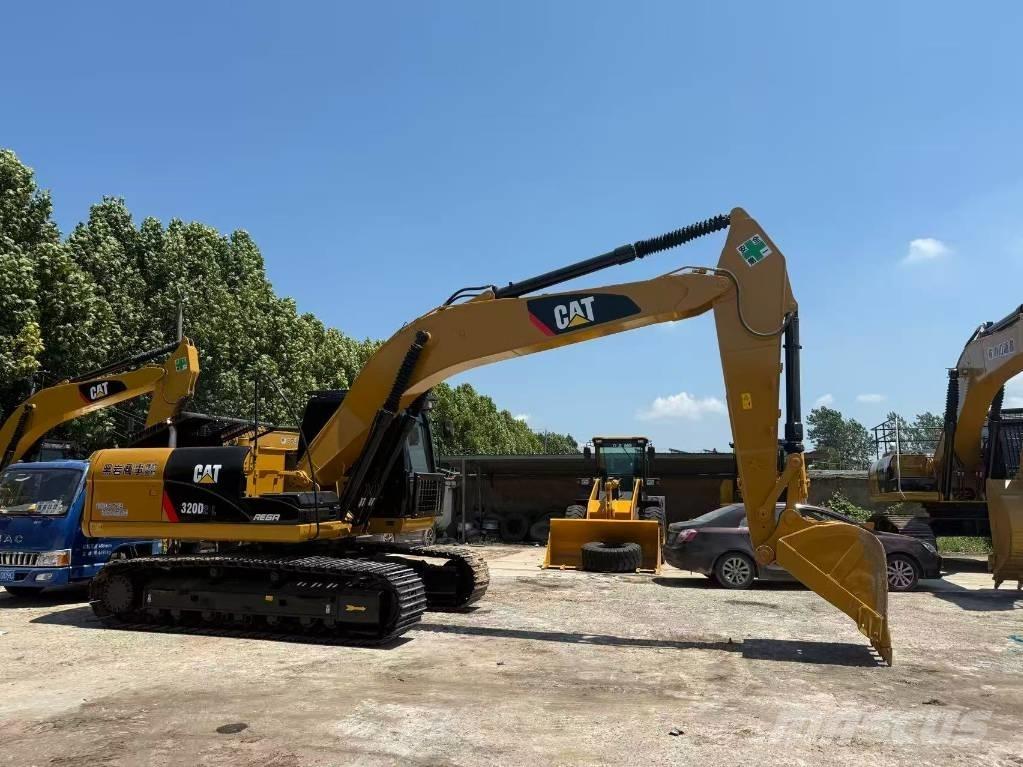 CAT 320 D Pelle sur chenilles