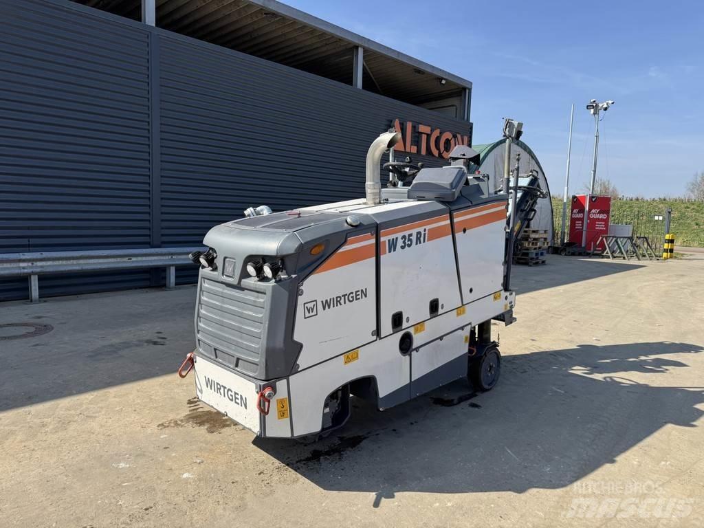 Wirtgen W 35 RI Fraiseuse à froid