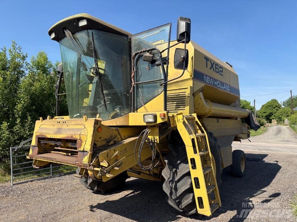 New Holland TX 62 Moissonneuse batteuse