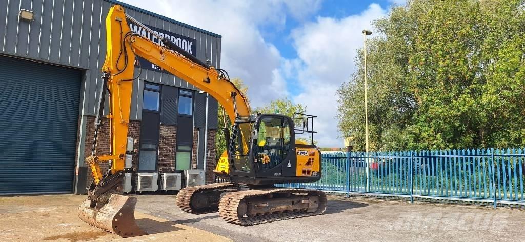 JCB JS 131 LC Pelle sur chenilles