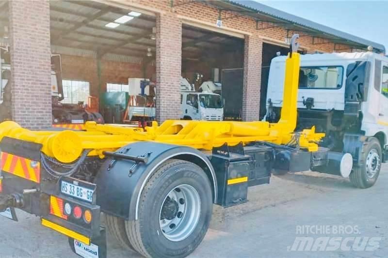 UD PKE 250 Autre camion