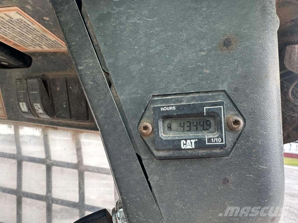 CAT 247 Chargeuse compacte