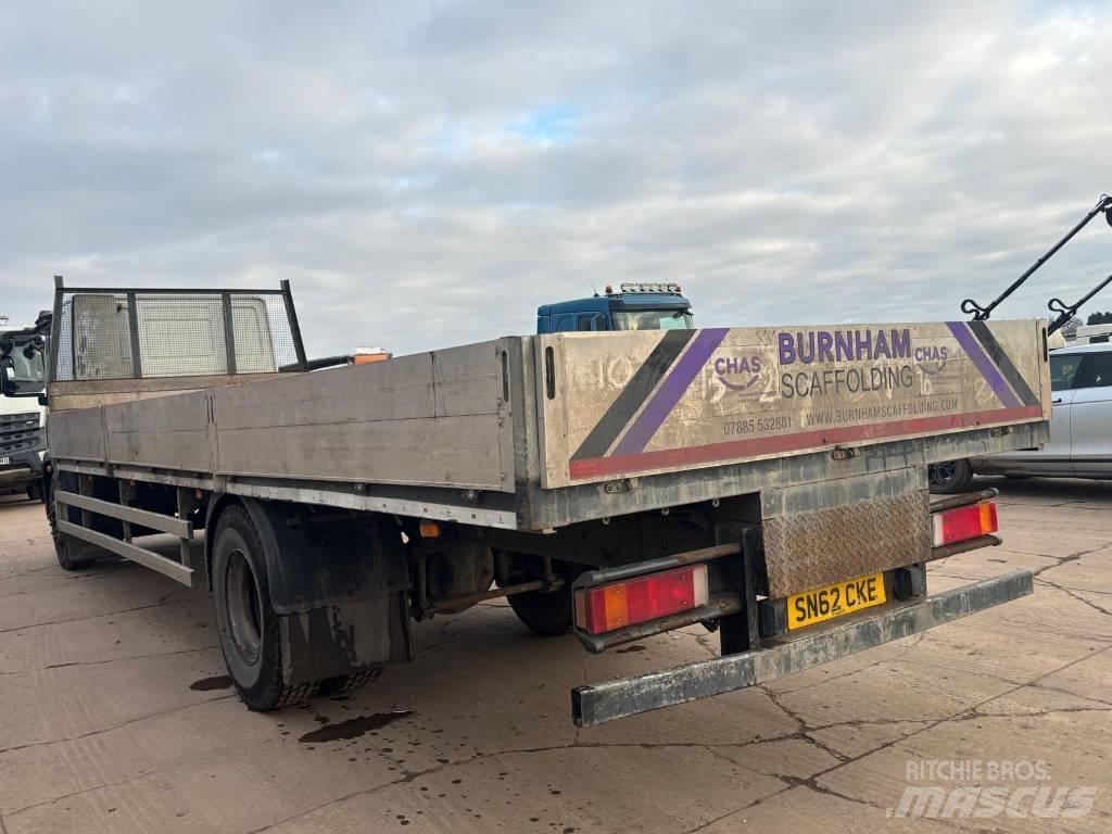Iveco 180E 25 Camion plateau