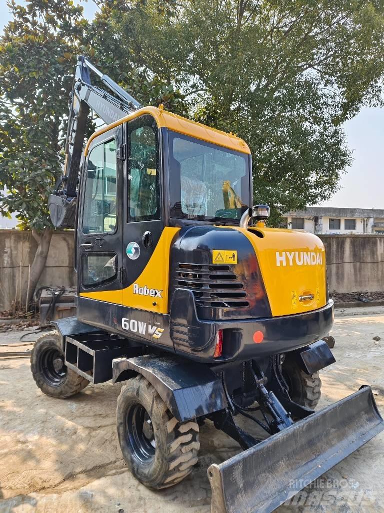 Hyundai Robex 60 W Pelle sur pneus