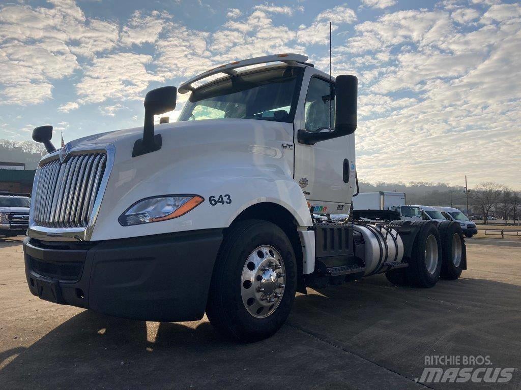 International LT Tracteur routier