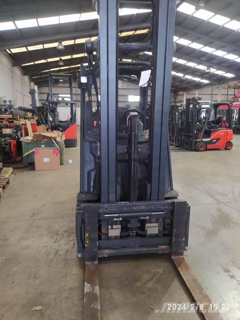 Linde E30/600 Chariots élévateurs électriques