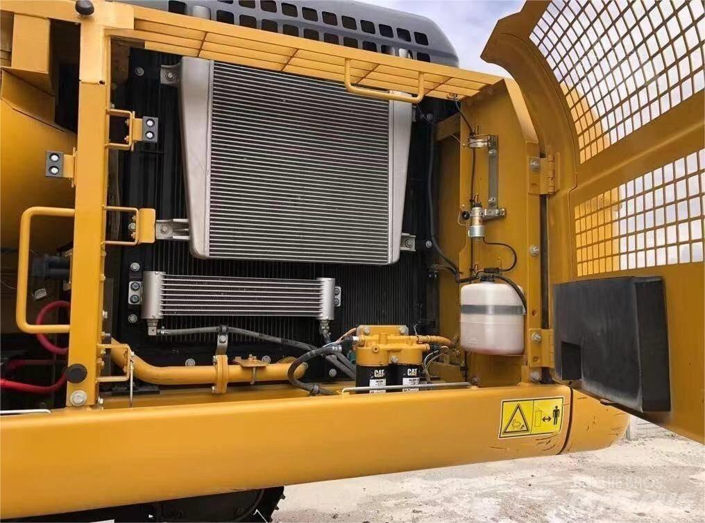 CAT 330D Pelle sur chenilles