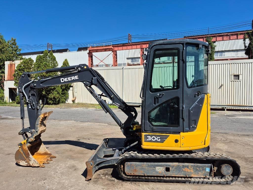John Deere 30G Mini pelle < 7t