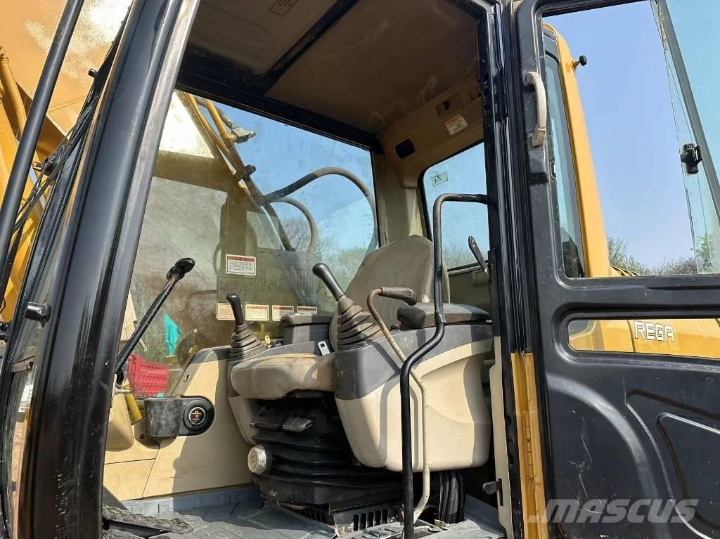 CAT 325CL Pelle sur chenilles