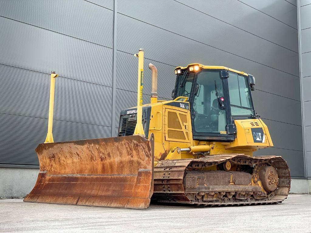 CAT D6K Bouteurs sur chenilles