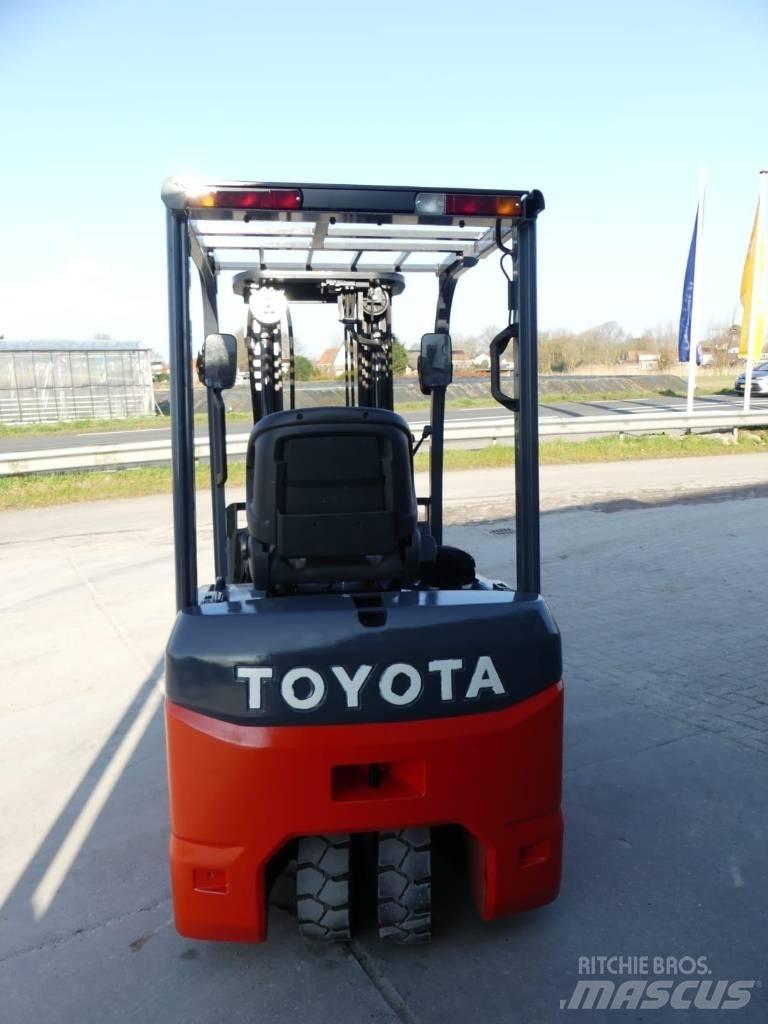 Toyota 8 FBE 18 Chariots élévateurs électriques