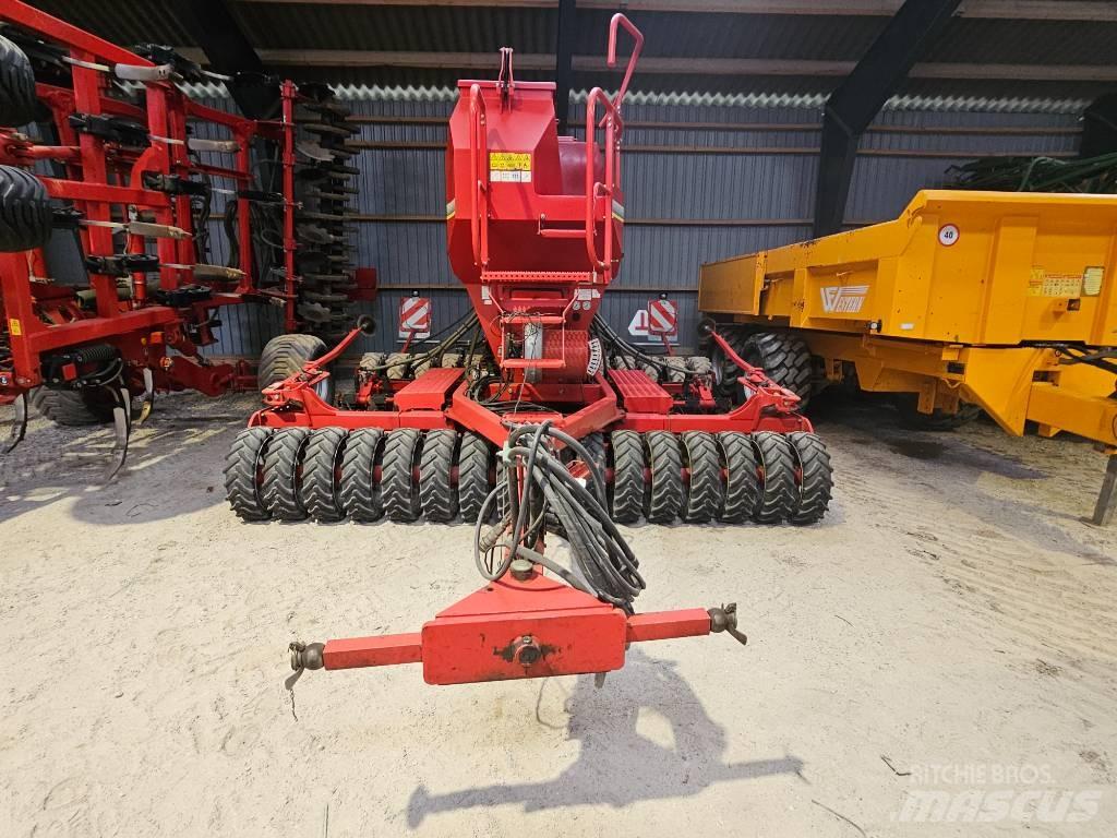Horsch Pronto 4 DC Semoir combiné
