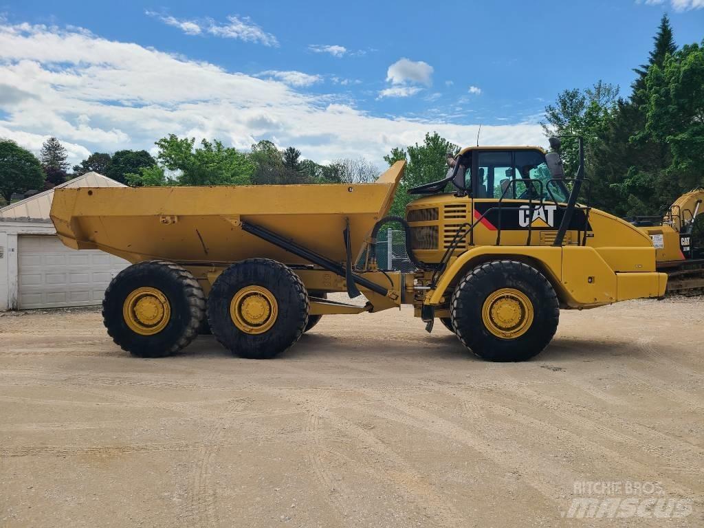 CAT 725 Tombereau articulé
